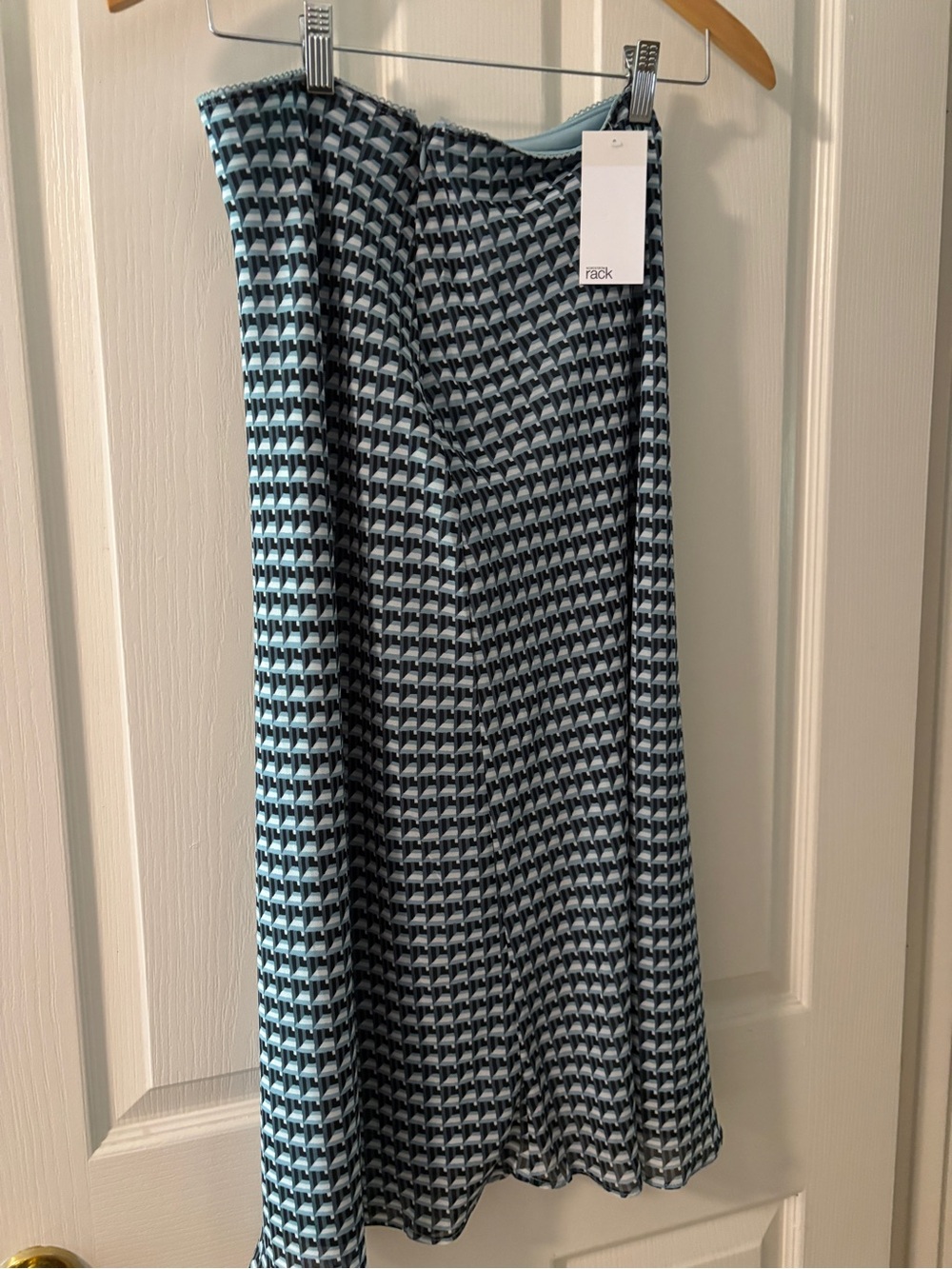 Women's Nordstrom Rack Blue & Black Patterned Midi Slip Skirt fully lined.